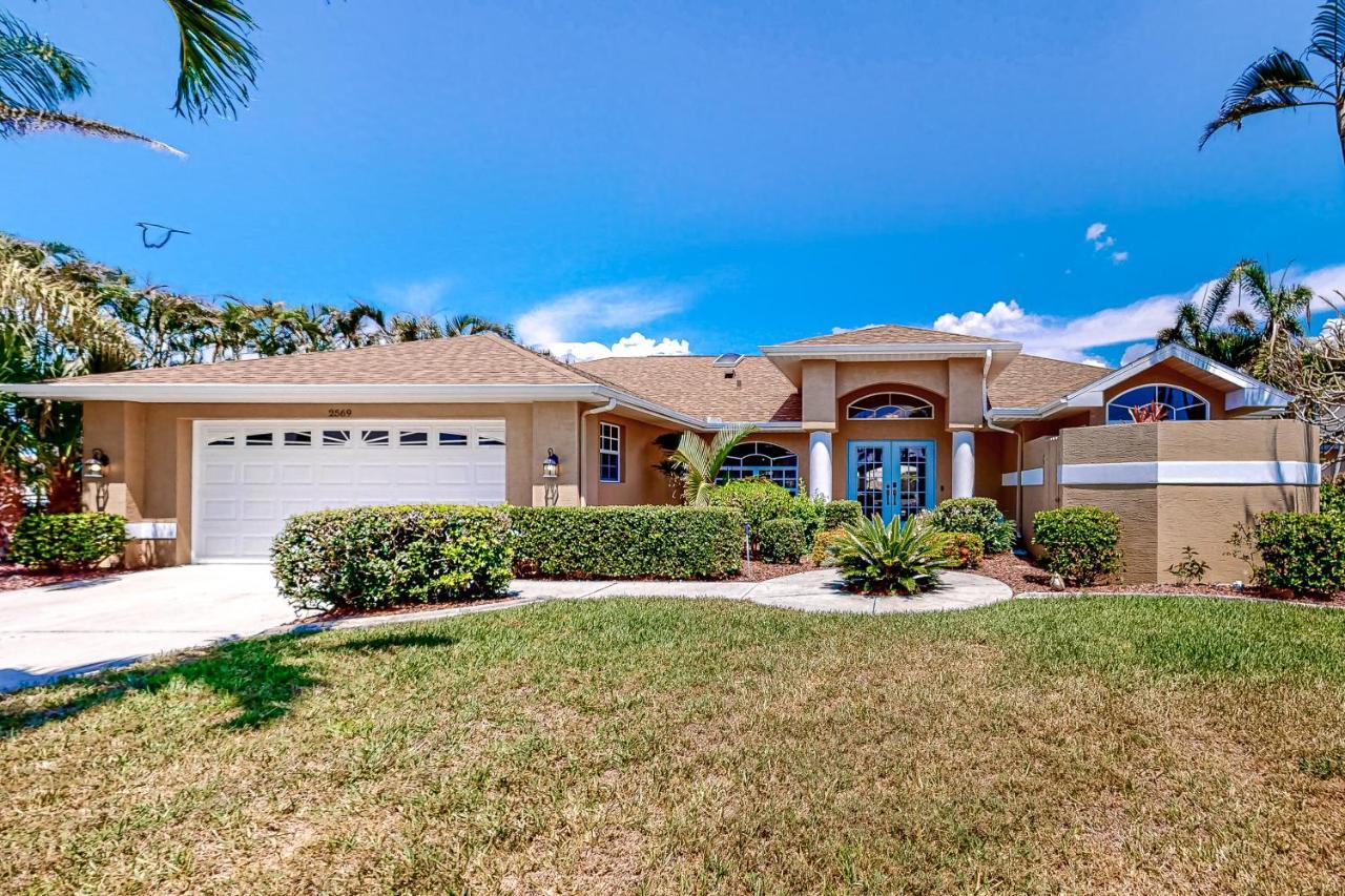 Life At The Canal Villa Cape Coral Exterior photo